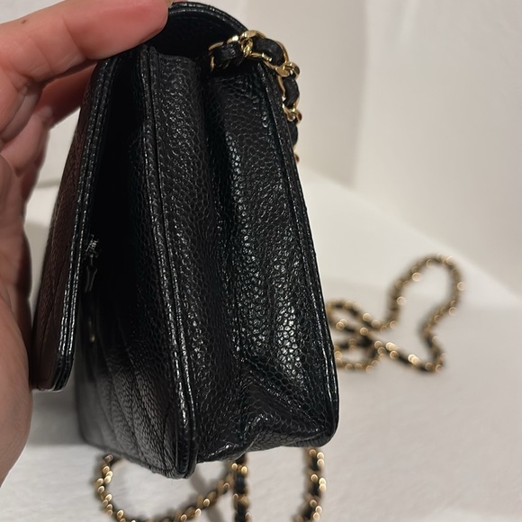 Chanel WOC - Picture 13 of 17